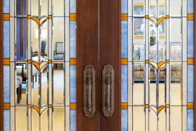 Leaving Worldly Labels at the Temple Doors