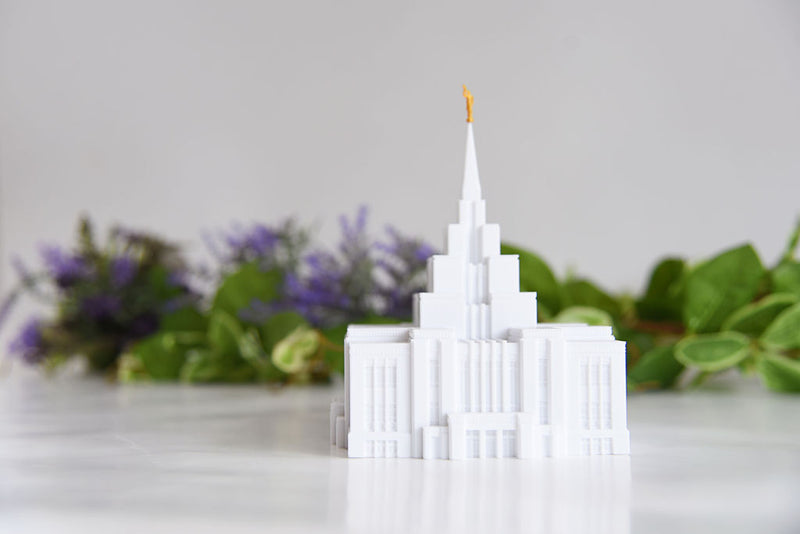 Saratoga Springs Utah Temple Replica Statue