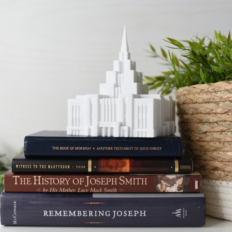 Saratoga Springs Utah Temple Replica Statue